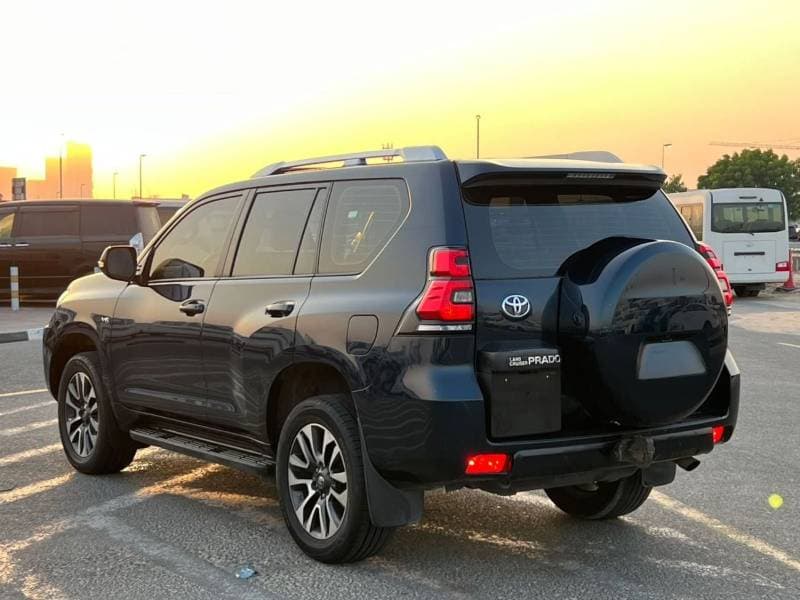 2022 Toyota Prado TX L thumbnail 4