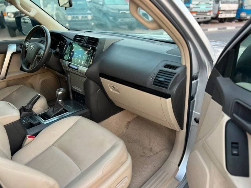 2022 Toyota Prado thumbnail 7