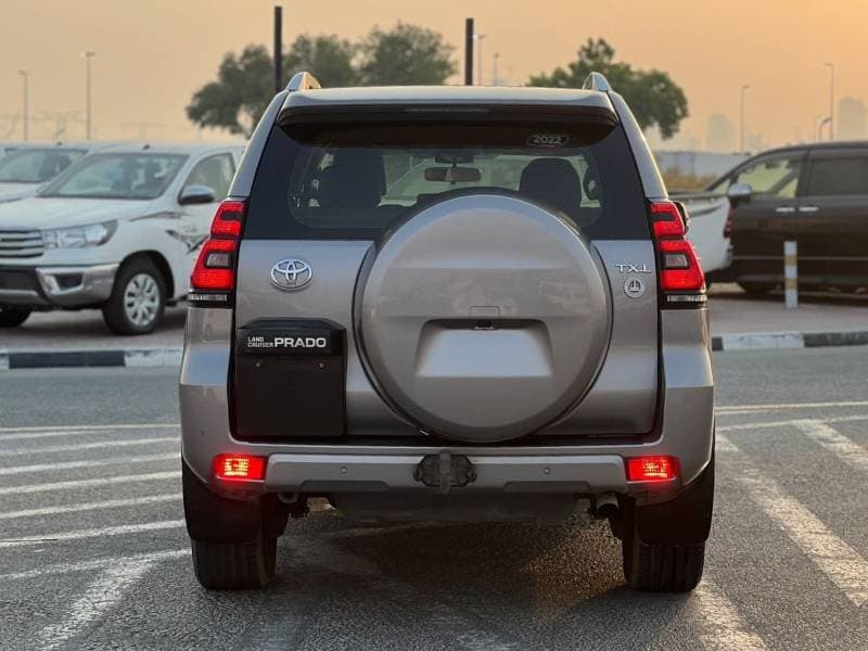 2022 Toyota Prado thumbnail 6