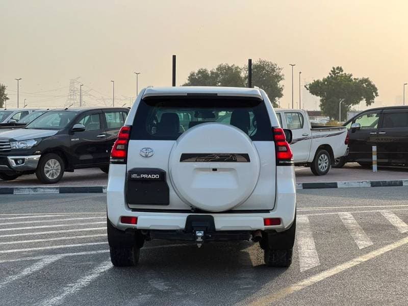 2021 Toyota Prado TX L thumbnail 8