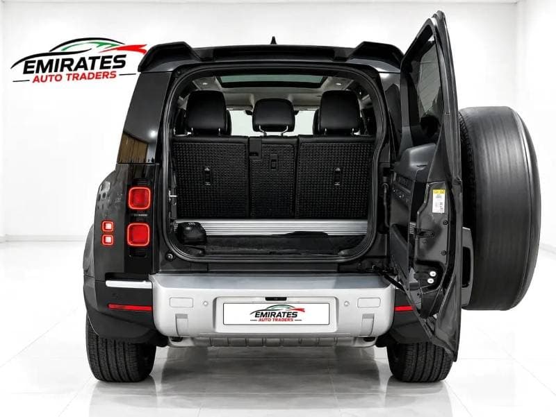 2023 Land Rover Defender thumbnail 8