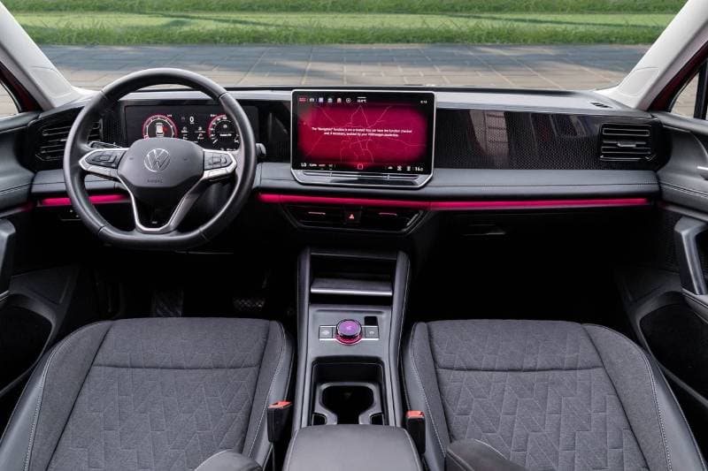 2024 Volkswagen Tiguan thumbnail 8