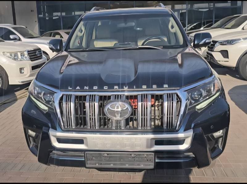 2018 Toyota Prado VXR thumbnail 3