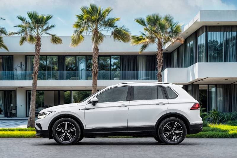 2022 Volkswagen Tiguan thumbnail 2