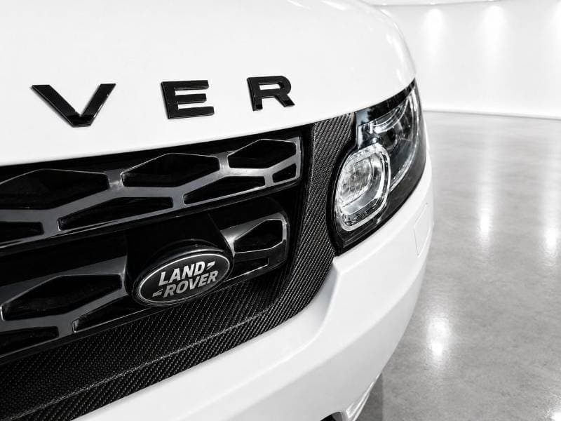 2017 Land Rover Range Rover Sport SVR thumbnail 6