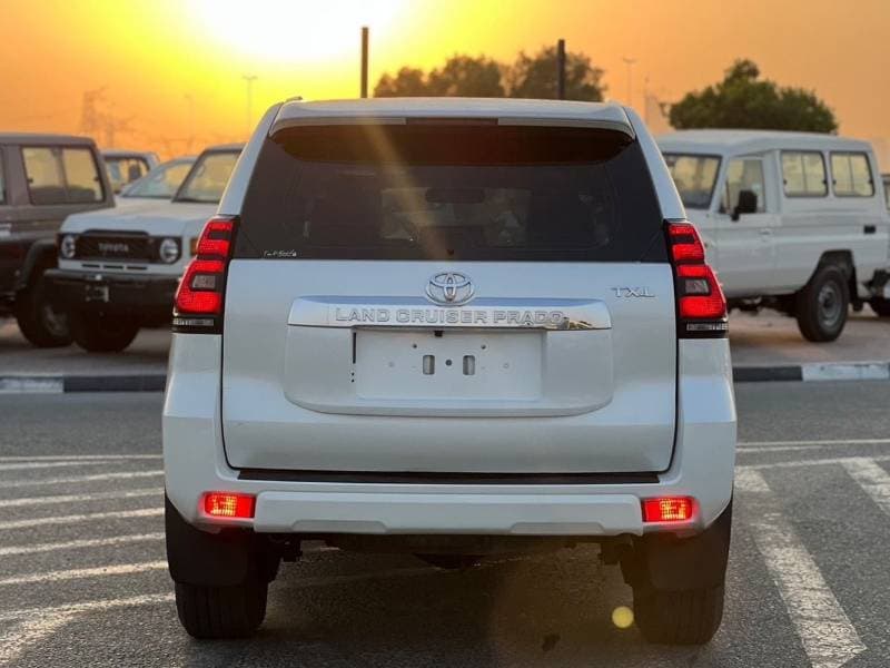 2018 Toyota Prado thumbnail 5