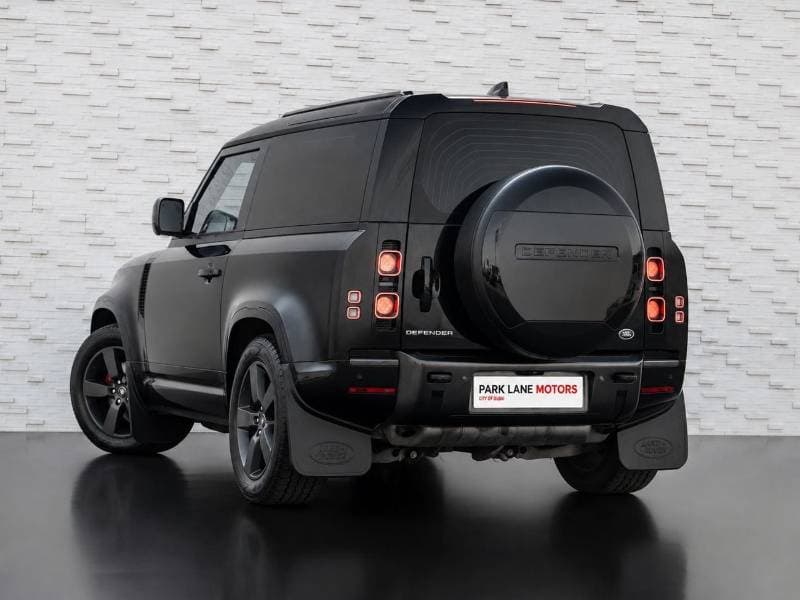 2021 Land Rover Defender P400 thumbnail 3