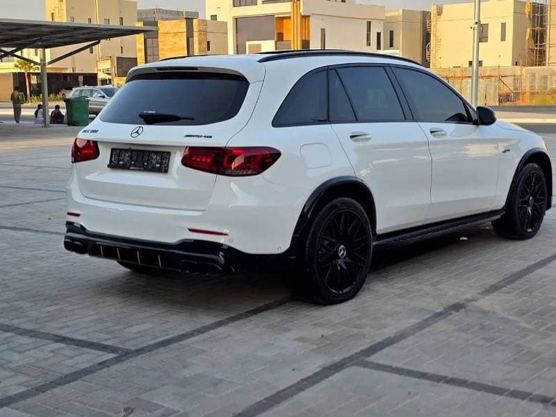 2020 Mercedes Benz GLC 300 AMG thumbnail 6
