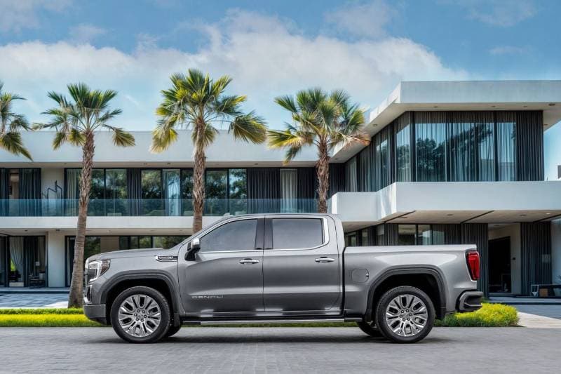 2021 GMC Sierra thumbnail 2
