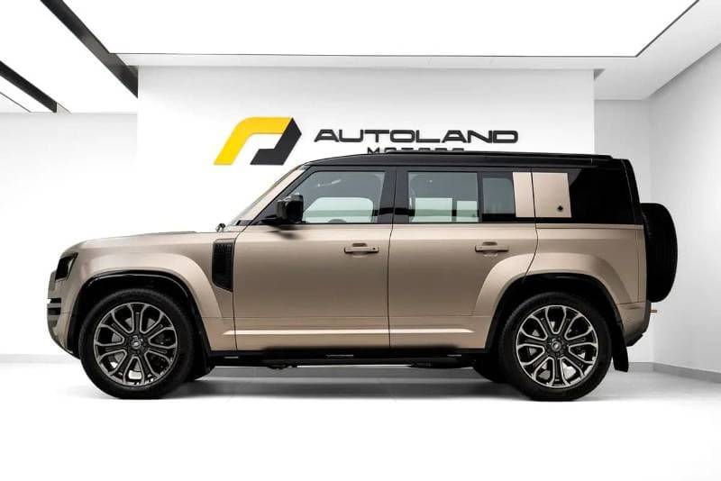 2025 Land Rover Defender thumbnail 3