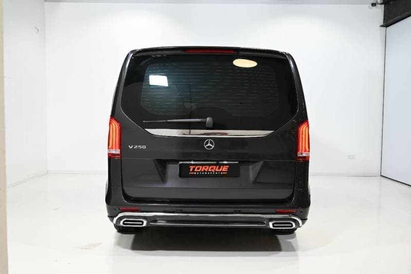 2023 Mercedes Benz V 250 thumbnail 5