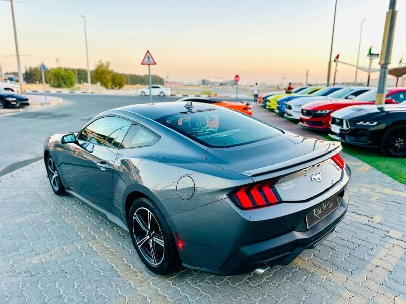 2024 Ford Mustang PREMIUM thumbnail 7