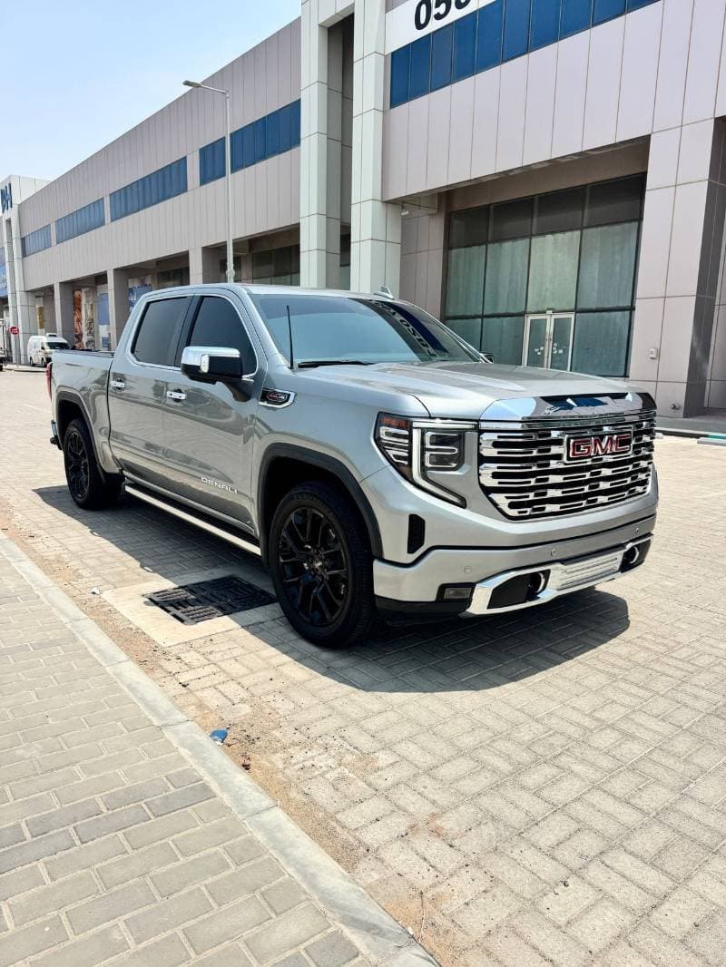 2023 GMC Sierra DENALI