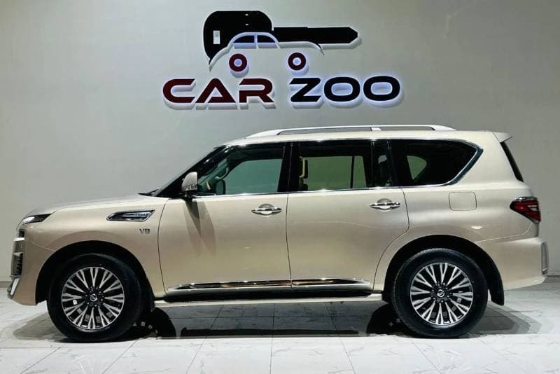 2021 Nissan Patrol LE PLATINUM thumbnail 4