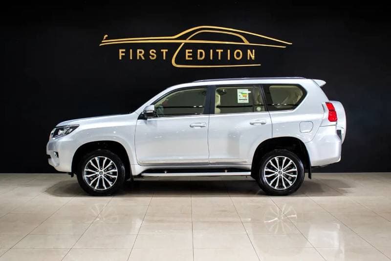 2023 Toyota Prado LIMITED thumbnail 3