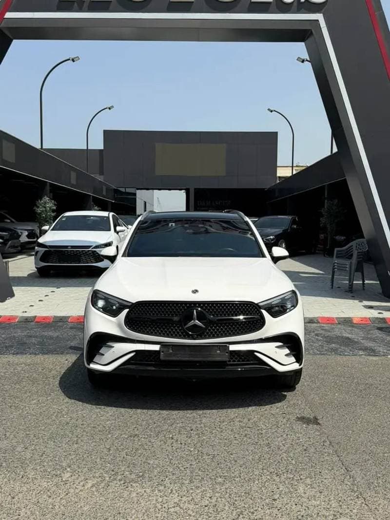 2024 Mercedes Benz GLC 300 4MATIC thumbnail 3
