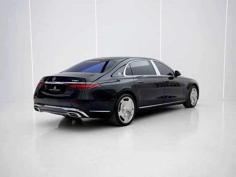 2022 Mercedes Maybach S680 Maybach 4 MATIC thumbnail 6