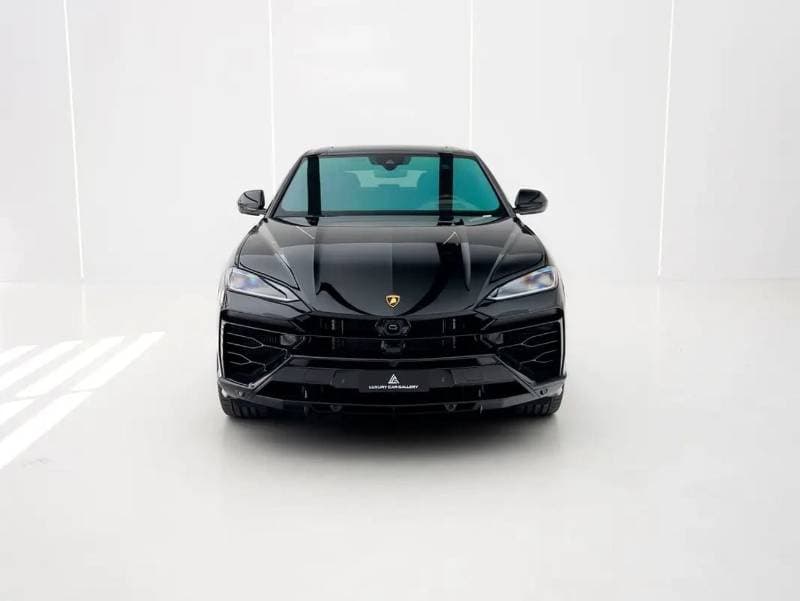 2025 Lamborghini Urus SE thumbnail 2
