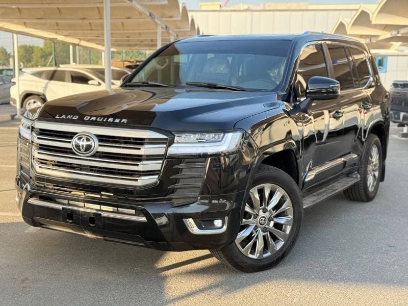 2018 Toyota Land Cruiser VXR thumbnail 2