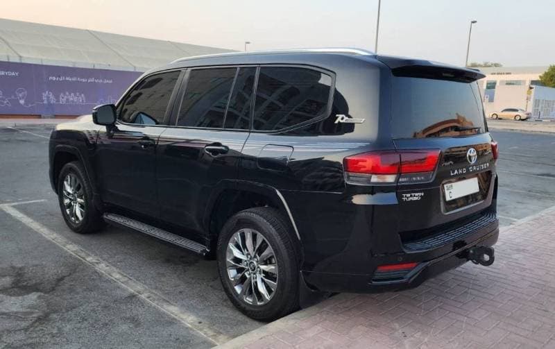 2022 Toyota Land Cruiser GXR thumbnail 3