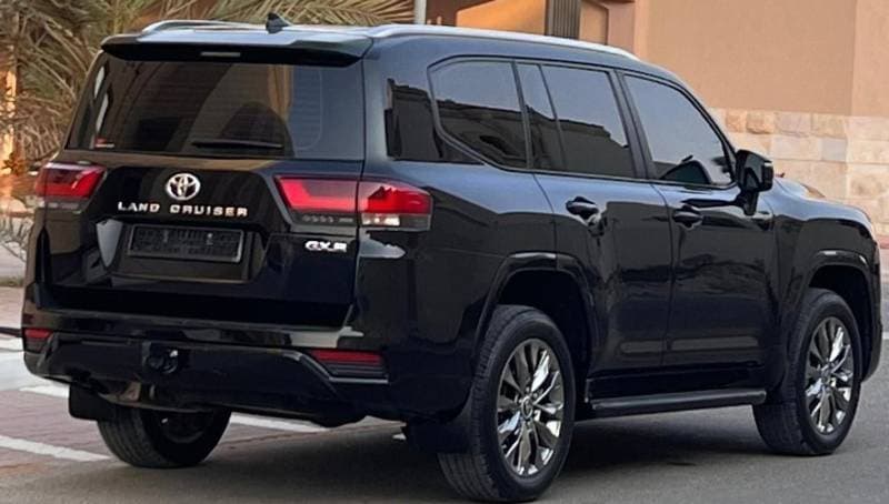 2022 Toyota Land Cruiser GXR thumbnail 3