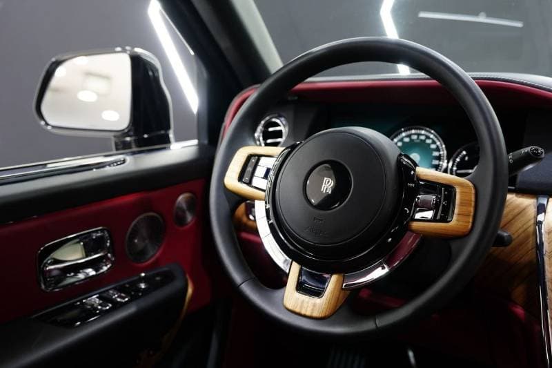 2019 Rolls Royce Cullinan thumbnail 4