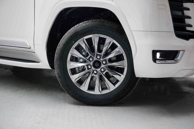 2026 Toyota Land Cruiser GXR thumbnail 8