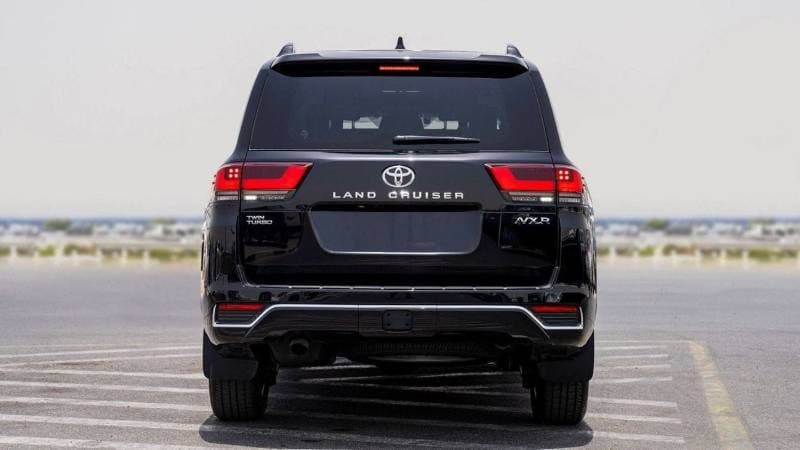 2025 Toyota Land Cruiser VXR thumbnail 5