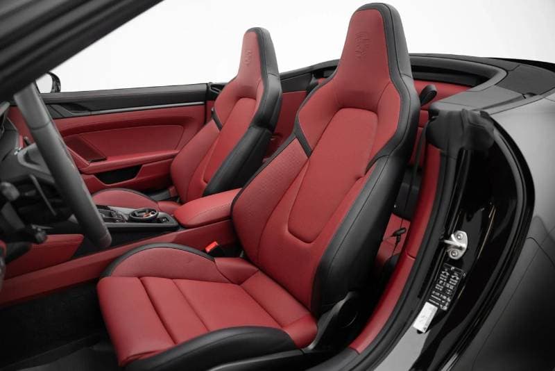 2025 Porsche 911 CARRERA 4GTS thumbnail 6