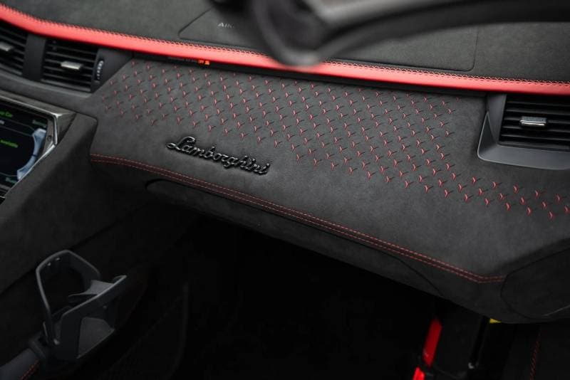 2022 Lamborghini Aventador ULTIMAE thumbnail 8