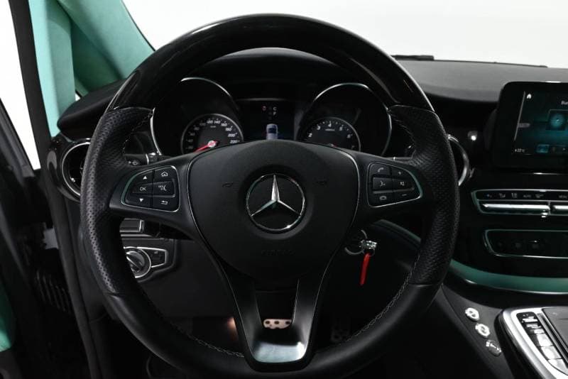 2023 Mercedes Benz V 250 thumbnail 8