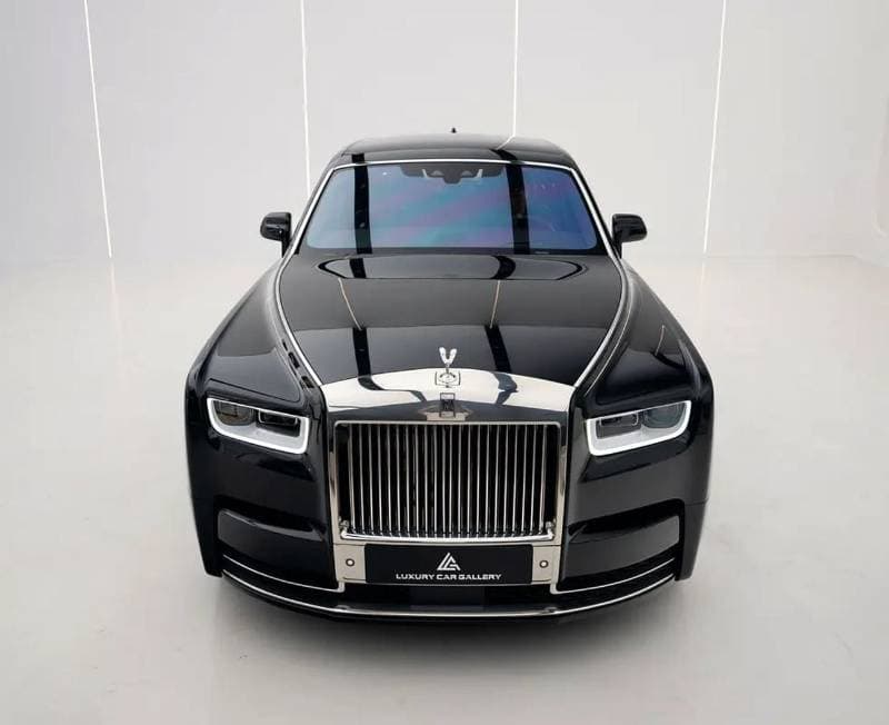 2019 Rolls Royce Phantom STANDARD thumbnail 4