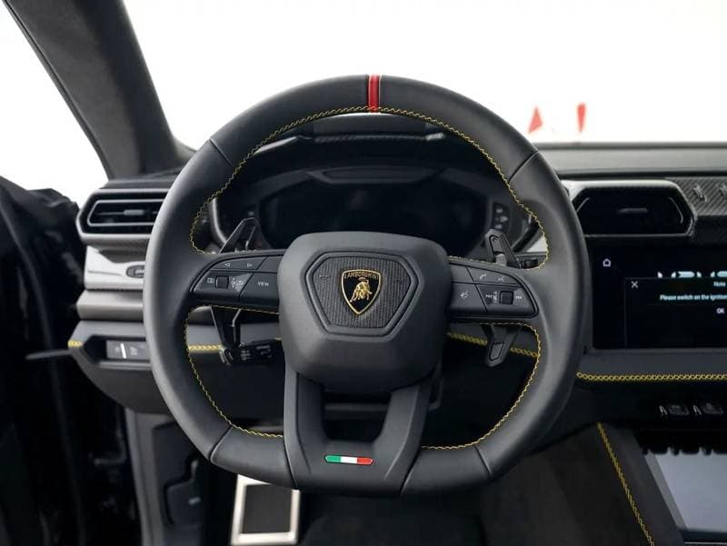 2025 Lamborghini Urus SE thumbnail 6