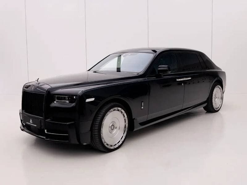 2024 Rolls Royce Phantom EWB