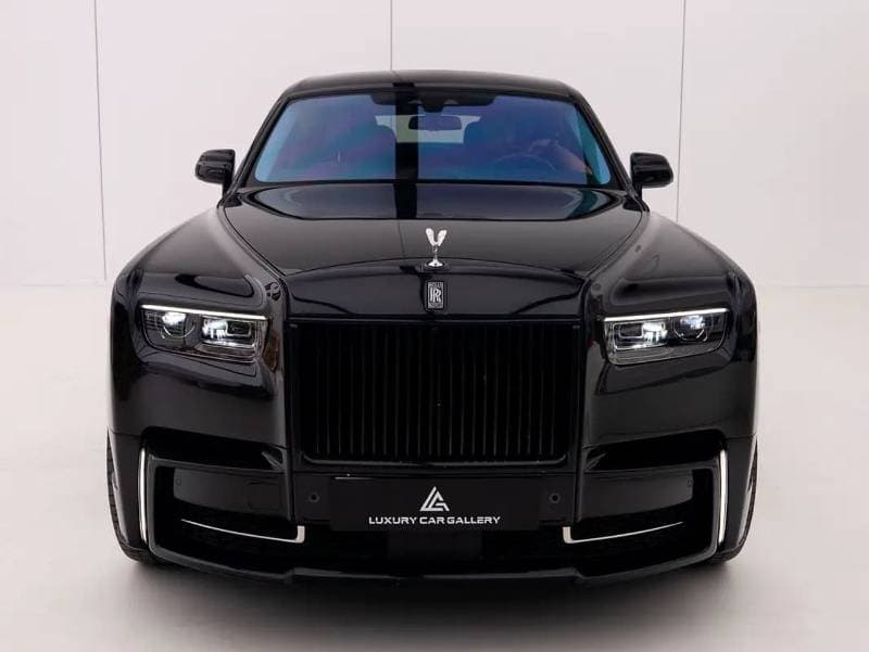 2024 Rolls Royce Phantom EWB thumbnail 3