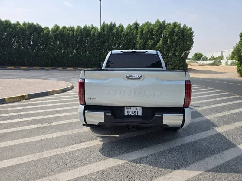2023 Toyota Tundra thumbnail 7