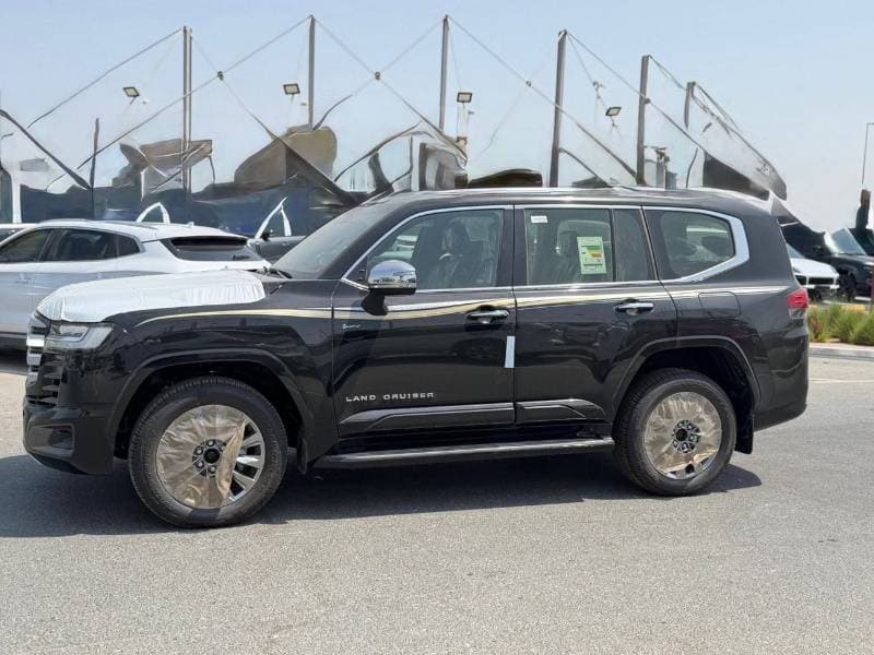 2026 Toyota Land Cruiser VXR thumbnail 3