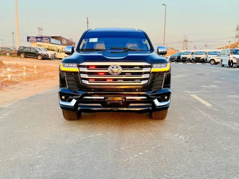 2019 Toyota Land Cruiser GXR thumbnail 3