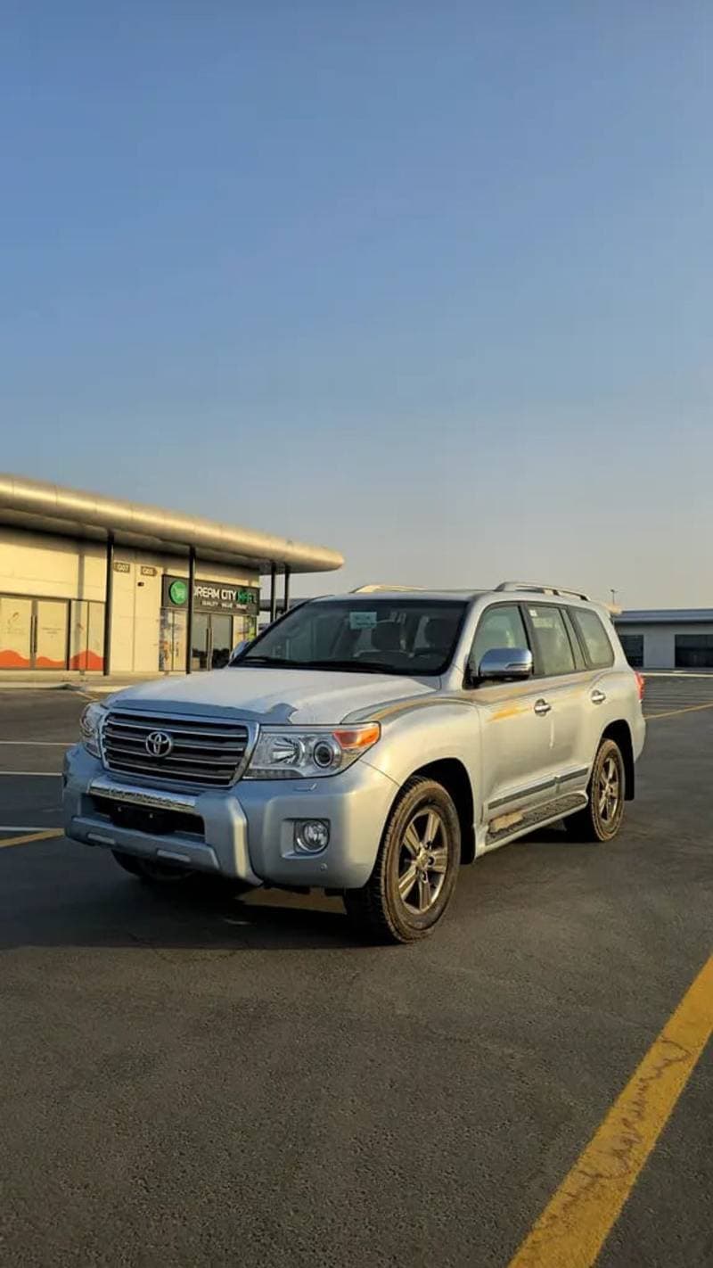 2014 Toyota Land Cruiser VXR thumbnail 2