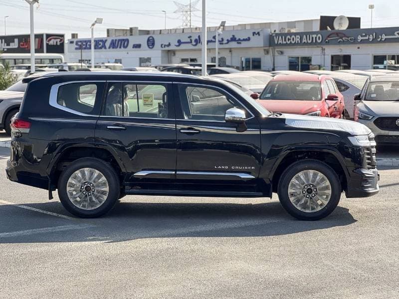 2026 Toyota Land Cruiser thumbnail 4