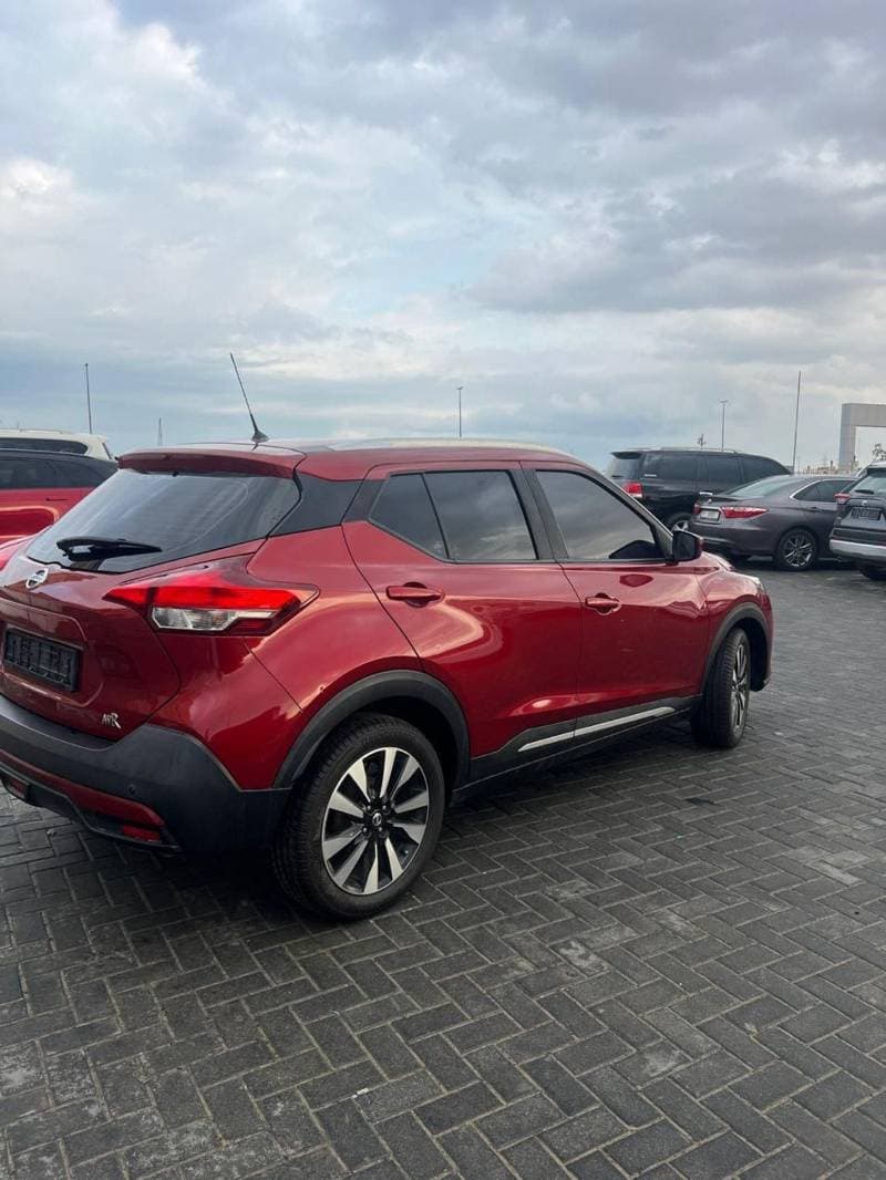 2018 Nissan Kicks SV thumbnail 4