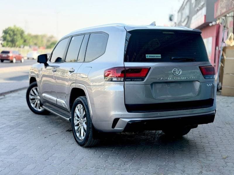 2022 Toyota Land Cruiser GXR thumbnail 5