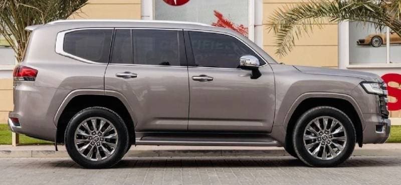 2022 Toyota Land Cruiser VXR thumbnail 6