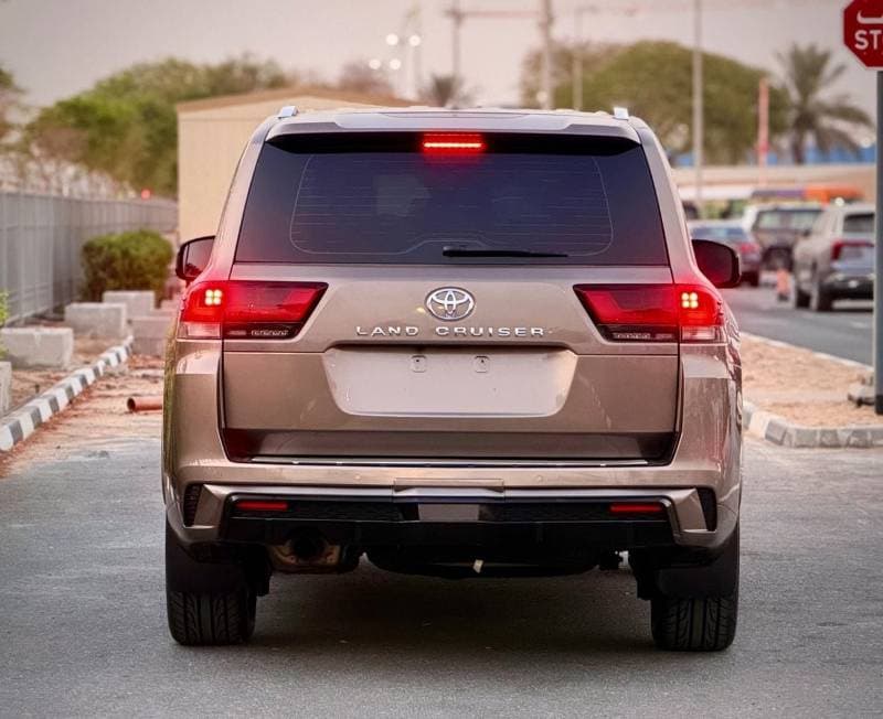 2022 Toyota Land Cruiser GXR thumbnail 5