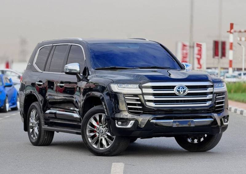 2019 Toyota Land Cruiser GXR thumbnail 3