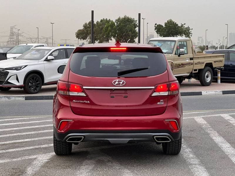 2018 Hyundai Santa Fe GLS thumbnail 6