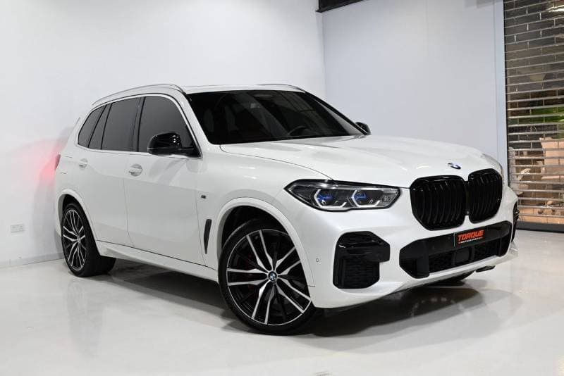 2022 BMW X5 M50i