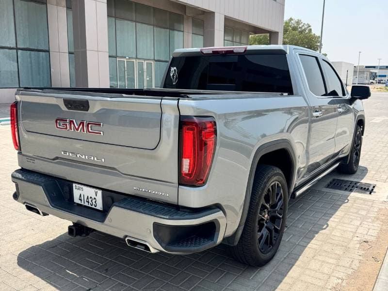 2023 GMC Sierra DENALI thumbnail 4