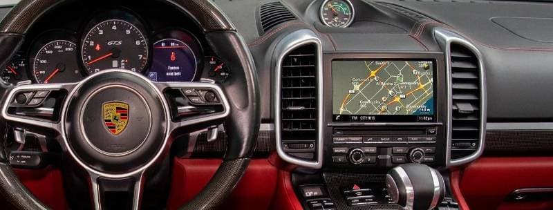 2016 Porsche Cayenne GTS thumbnail 7