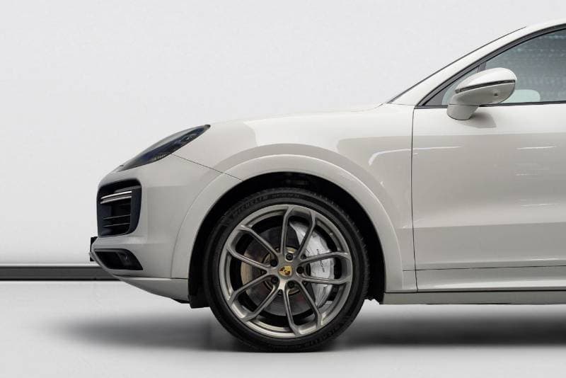 2020 Porsche Cayenne TURBO thumbnail 6